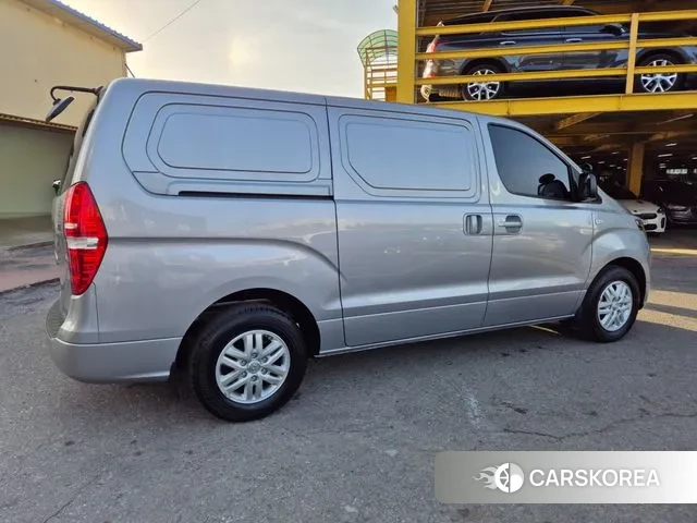 Hyundai The New Grand Starex id 2219087 из Кореи 16