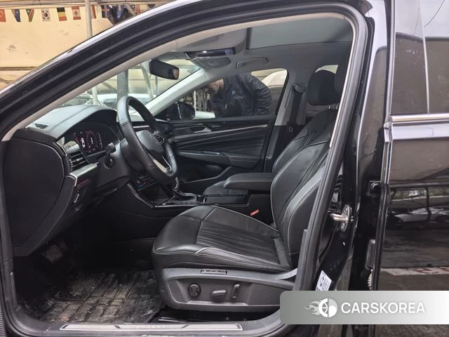 Volkswagen Passat id 4258754 из Китая 14