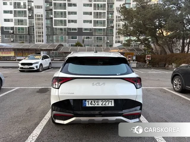 Kia Sportage 5th Generation 2023 Белый из Кореи, фото 6