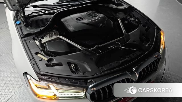 BMW 5 Series (G30) id 4651417 из Кореи 29
