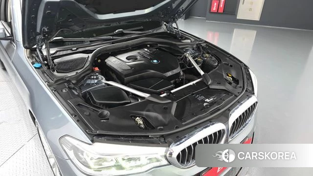 BMW 5 Series (G30) id 4620138 из Кореи 16