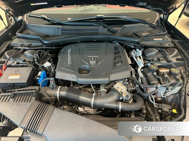 Maserati Ghibli id 4462888 из Кореи 12