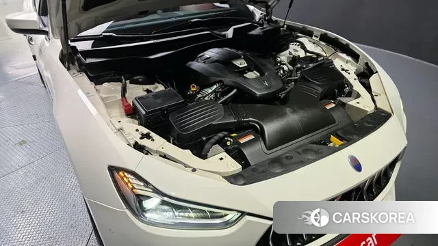 Maserati Ghibli id 3465038 из Кореи 16