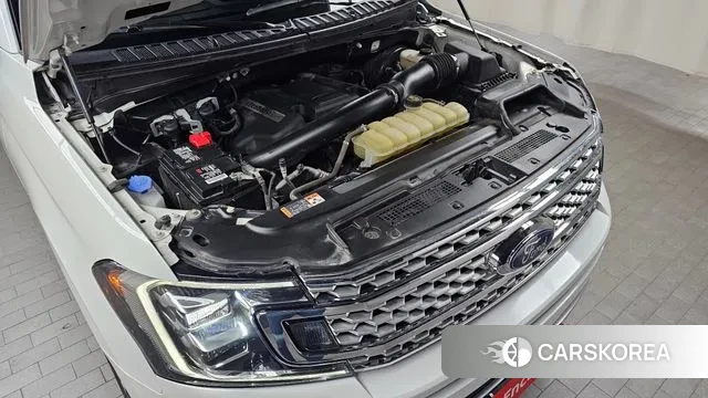 Ford Expeditation id 3389718 из Кореи 16