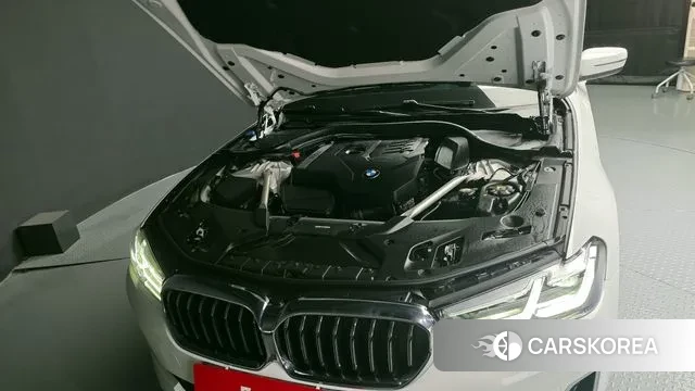 BMW 5 Series (G30) id 3282396 из Кореи 16