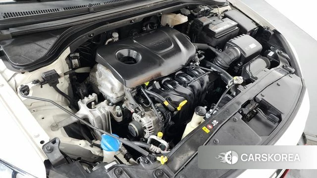 Hyundai Avante AD id 3846088 из Кореи 16