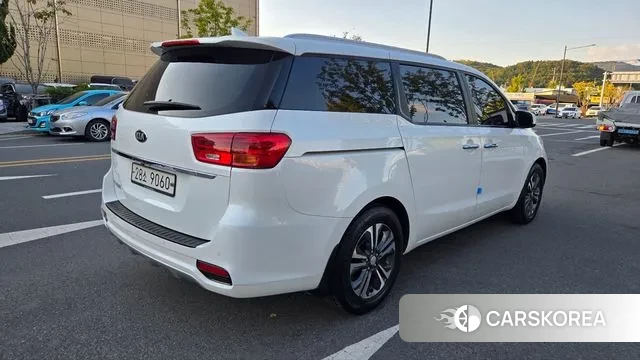 Kia The New Carnival id 3315536 из Кореи 16