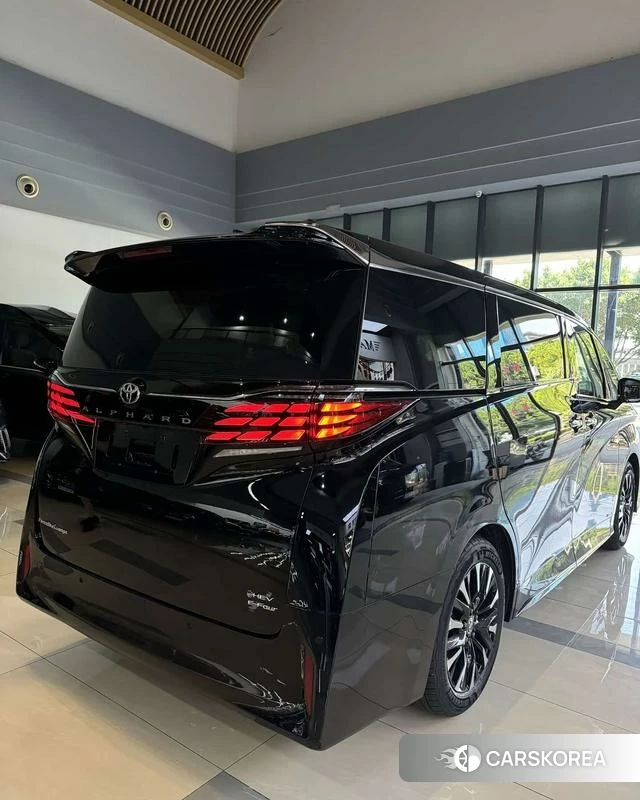 Toyota Elfa 2025 Черный из Китая, фото 6