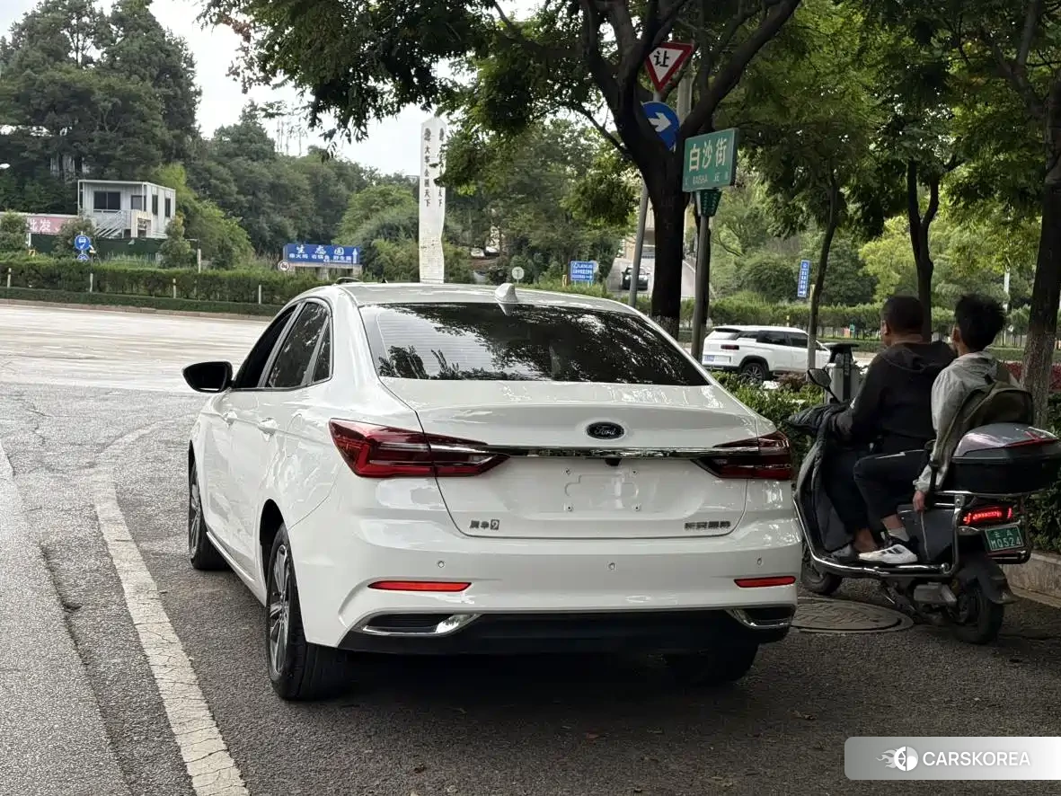Ford Forrest id 4576329 из Китая 7