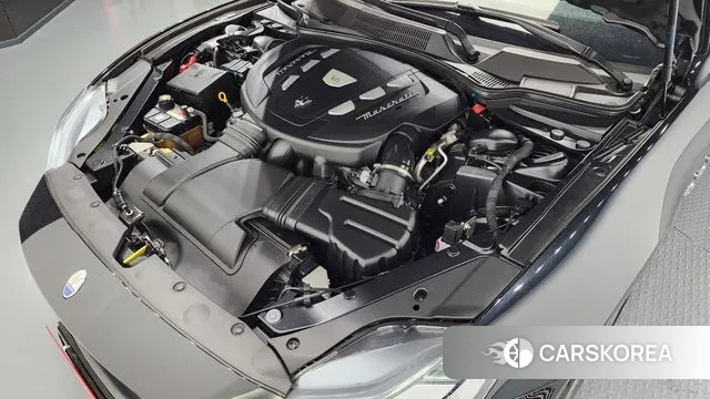 Maserati Quattroporte id 3484036 из Кореи 16