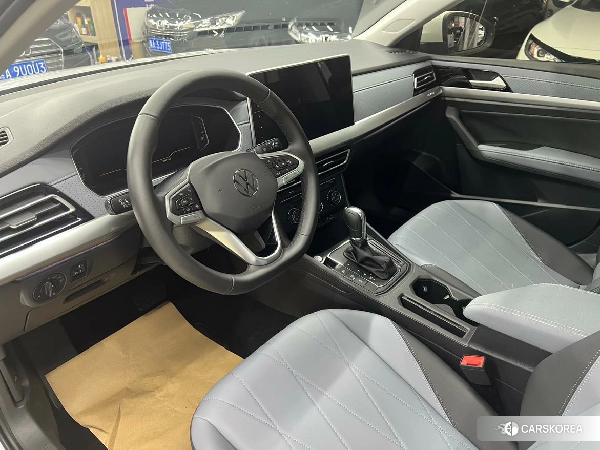 Volkswagen Lavida 2023 Белый из Китая, фото 6