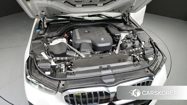 BMW 5 Series (G60) id 2914846 из Кореи 16