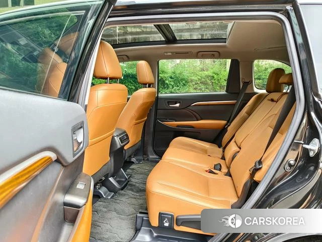 Toyota Highlander 2022 Черный из Китая, фото 6