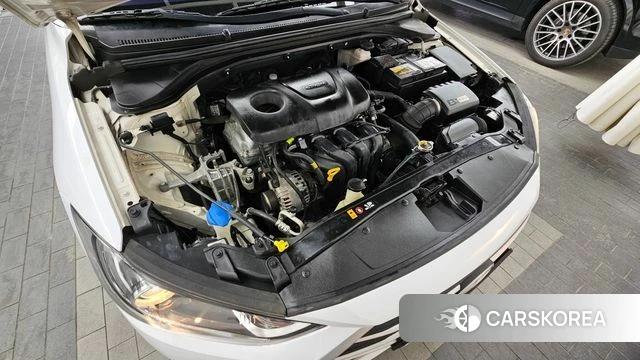 Hyundai Avante AD id 4356929 из Кореи 29
