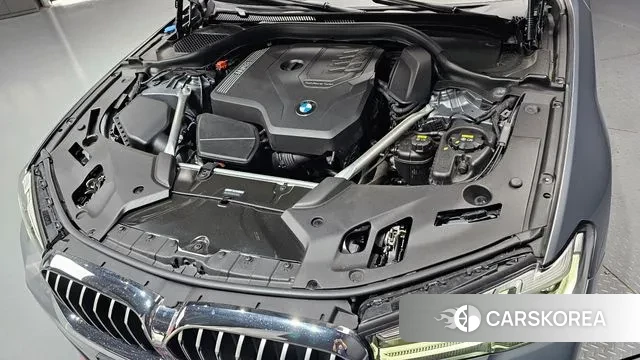 BMW 5 Series (G30) id 2889440 из Кореи 16