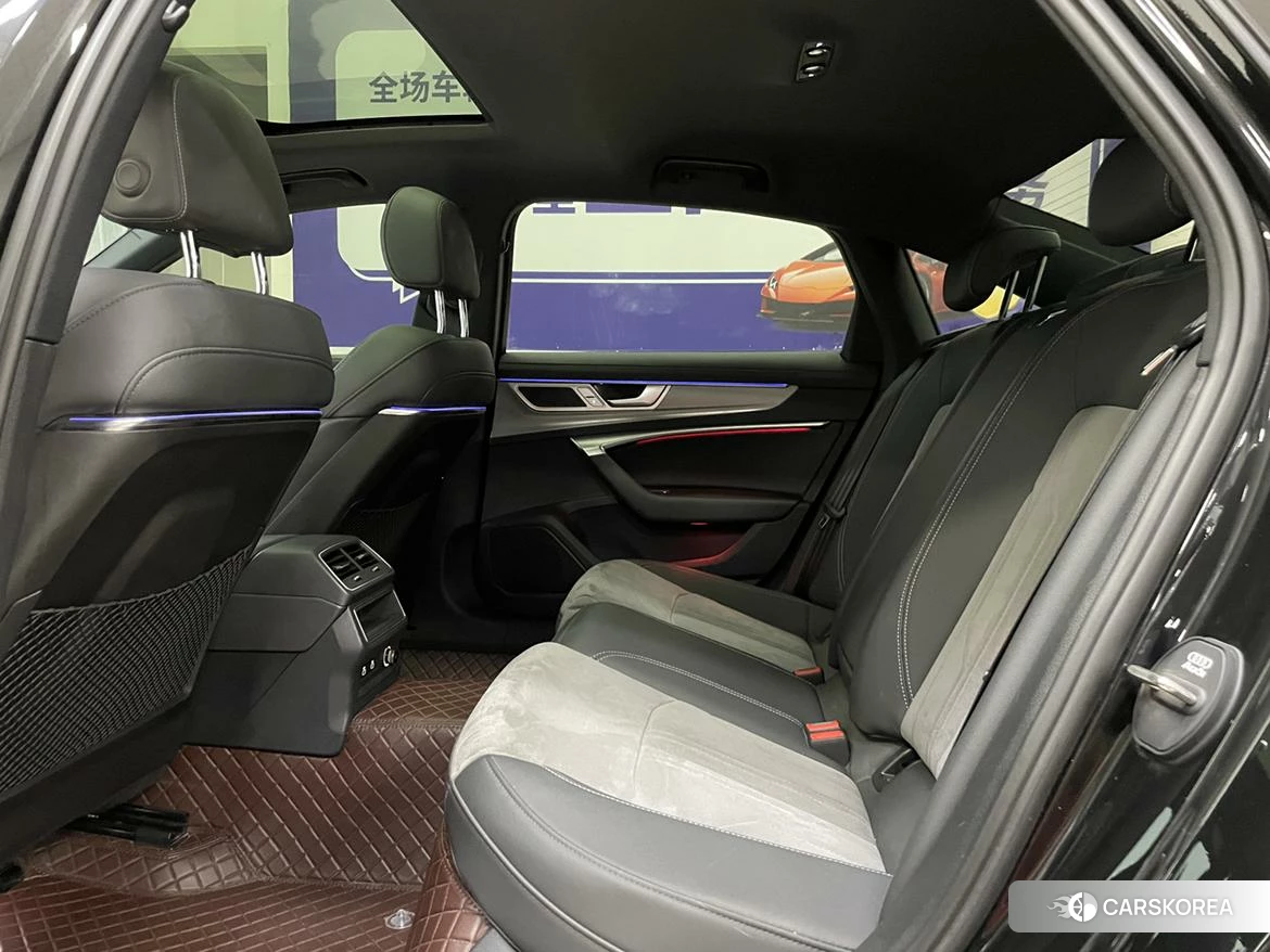 Audi A6L id 4492764 из Китая 10
