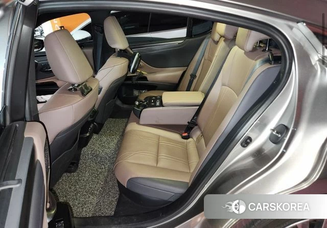 Lexus ES300h 7th generation id 4194802 из Кореи 13