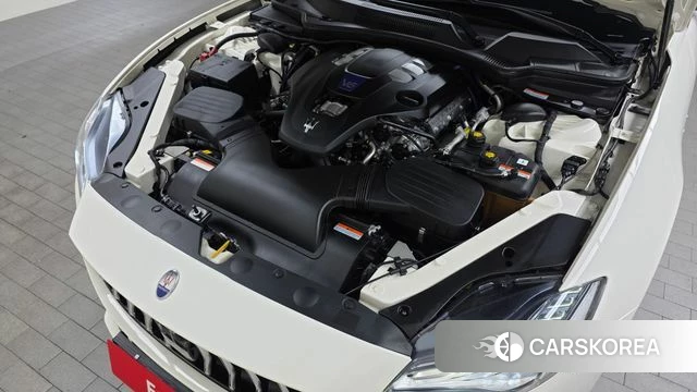 Maserati Quattroporte id 4459296 из Кореи 26