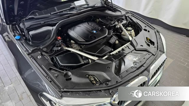 BMW 5 Series (G30) id 3873452 из Кореи 16