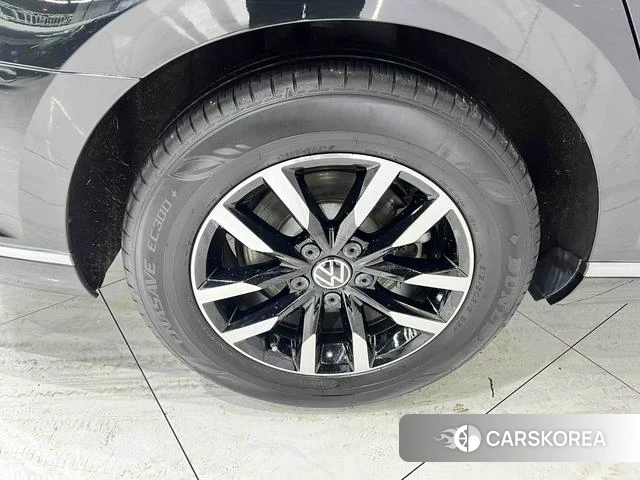 Volkswagen Magotan id 4290772 из Китая 16