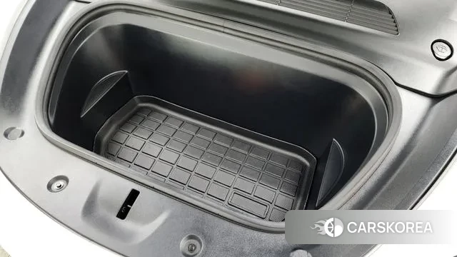 Tesla Model Y id 3644801 из Кореи 16