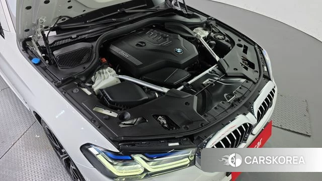 BMW 5 Series (G30) id 4730466 из Кореи 16