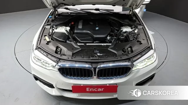 BMW 5 Series (G30) id 3661988 из Кореи 16