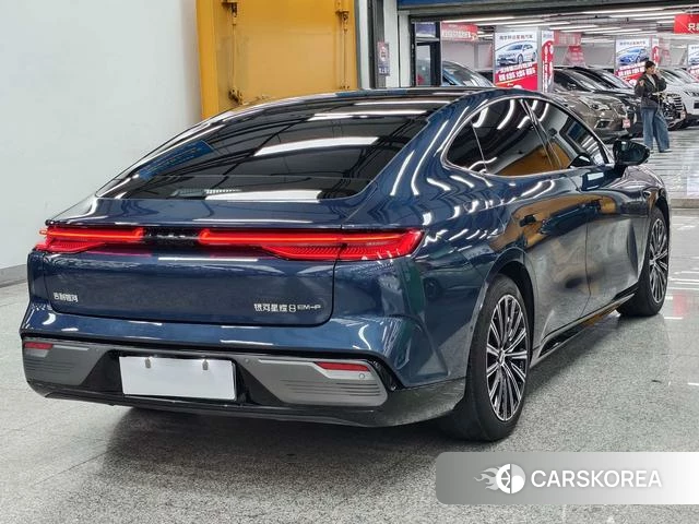 Geely Galaxy Galaxy Sparkle 8 PHEV id 3913712 из Китая 17