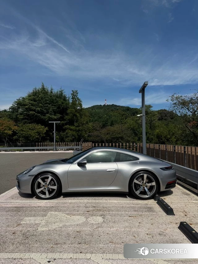 Porsche 911(992) 2022 Серебристо-серый из Кореи, фото 6