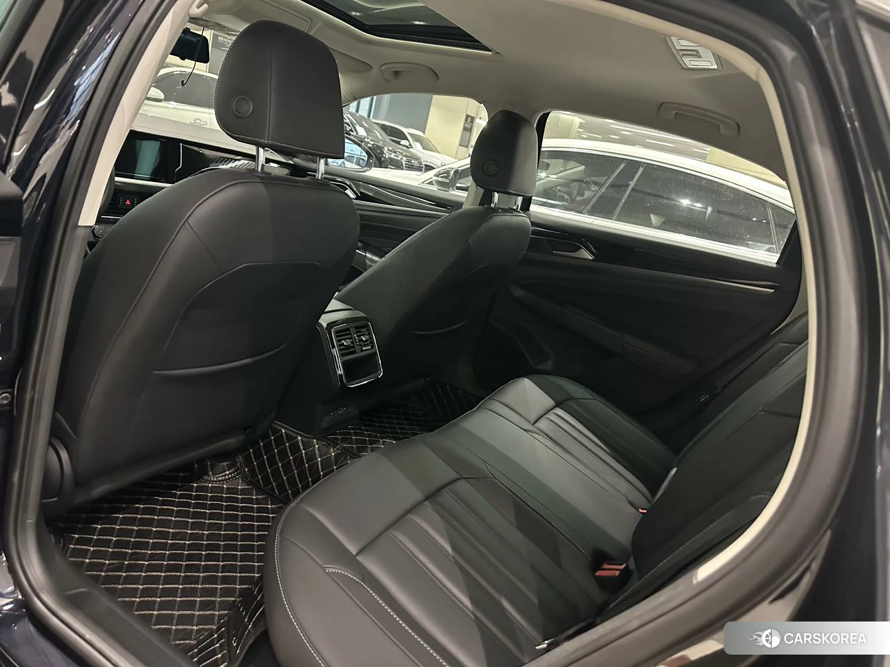 Volkswagen Passat id 4479613 из Китая 9