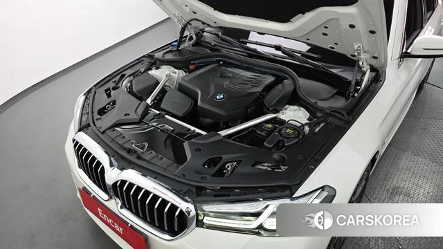 BMW 5 Series (G30) id 3923047 из Кореи 16