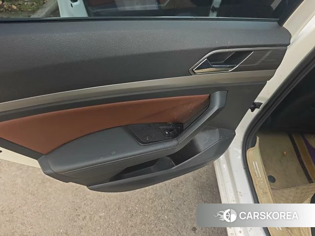 Volkswagen Lavida id 4387334 из Китая 17