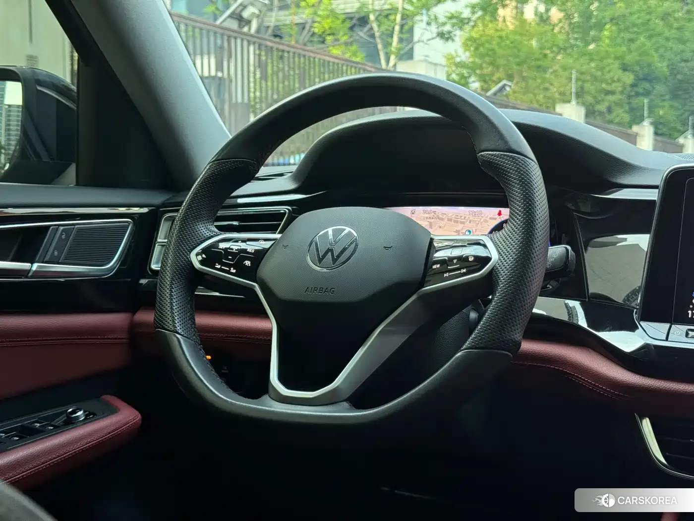Volkswagen Touareg id 4634764 из Китая 17