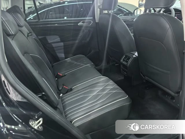 Volkswagen Tiguan L 2022 Черный из Китая, фото 6