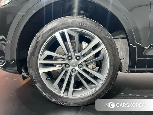 Audi Q5L id 4275844 из Китая 11