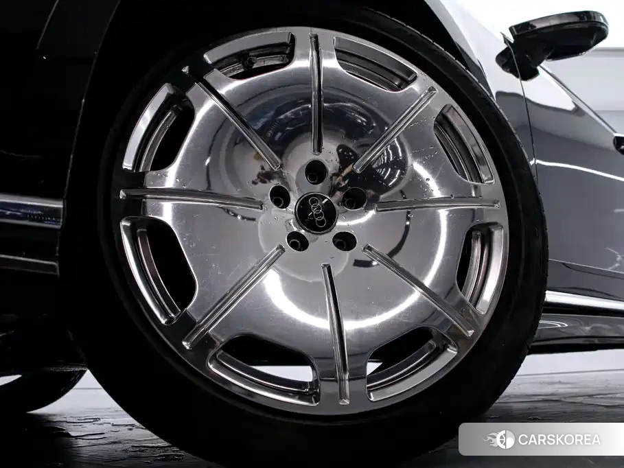 Audi A8 id 4654420 из Китая 14