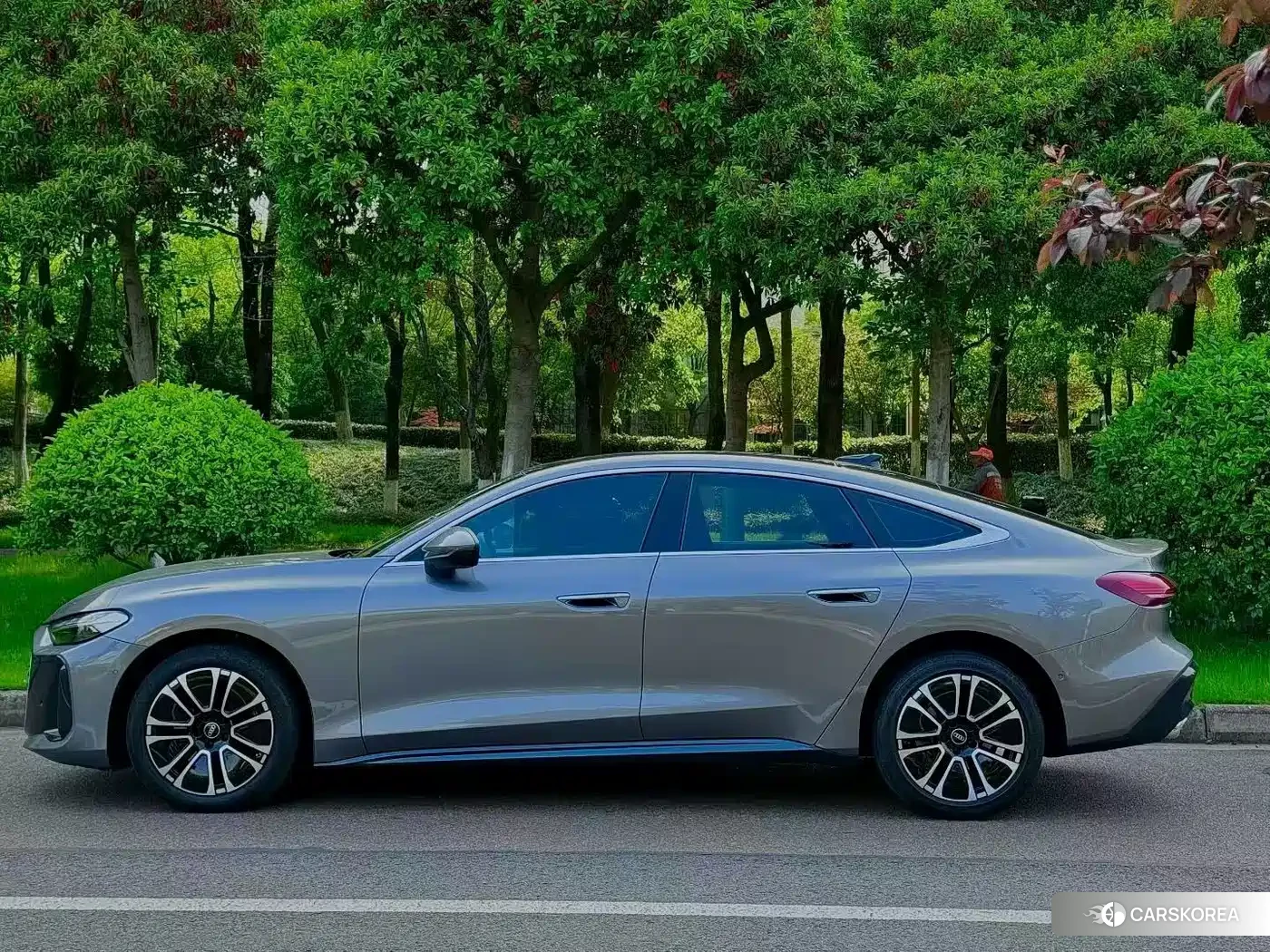 Audi A5L 2025 Silver/gray из Китая, фото 6
