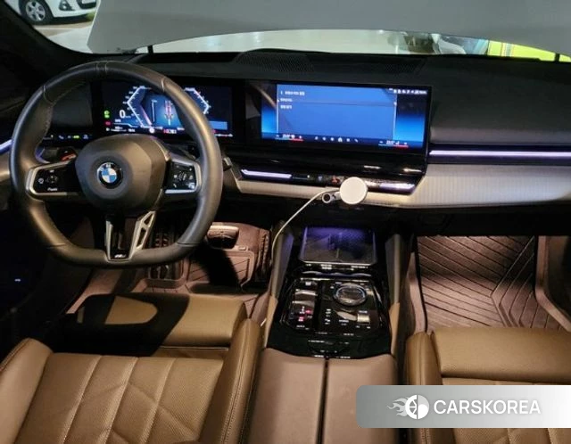 BMW 5 Series (G60) 2024 Белый из Кореи, фото 6