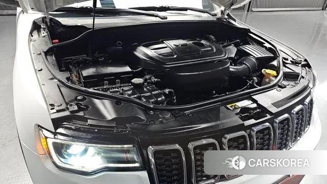 Jeep Grand Cherokee id 3557050 из Кореи 16