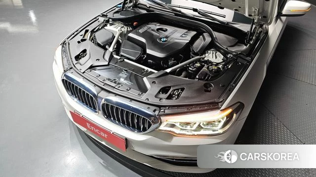 BMW 5 Series (G30) id 3801469 из Кореи 16