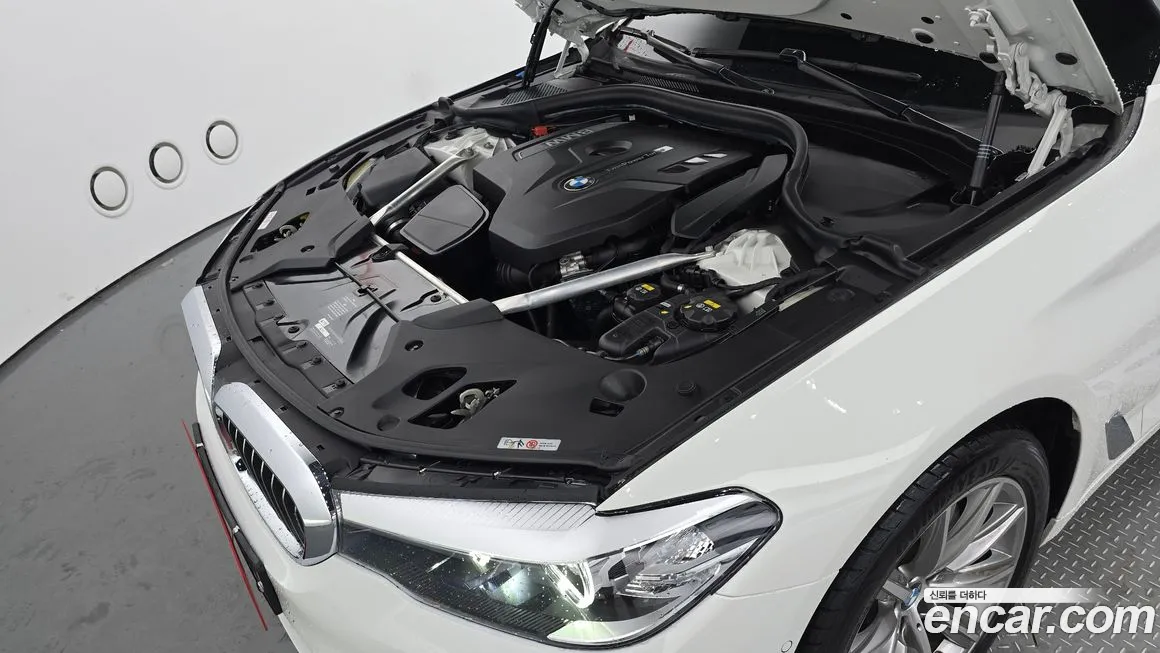 BMW 5 Series (G30) id 1903477 из Кореи 16