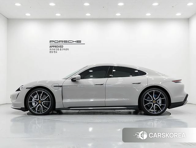 Porsche Taycan id 4612566 из Кореи 16