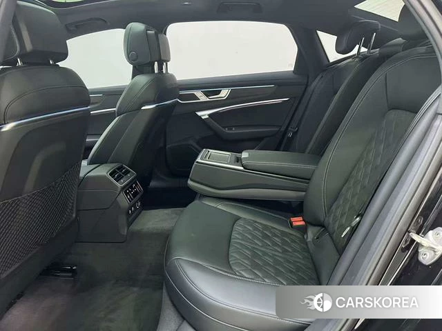 Audi A6L id 4228525 из Китая 12