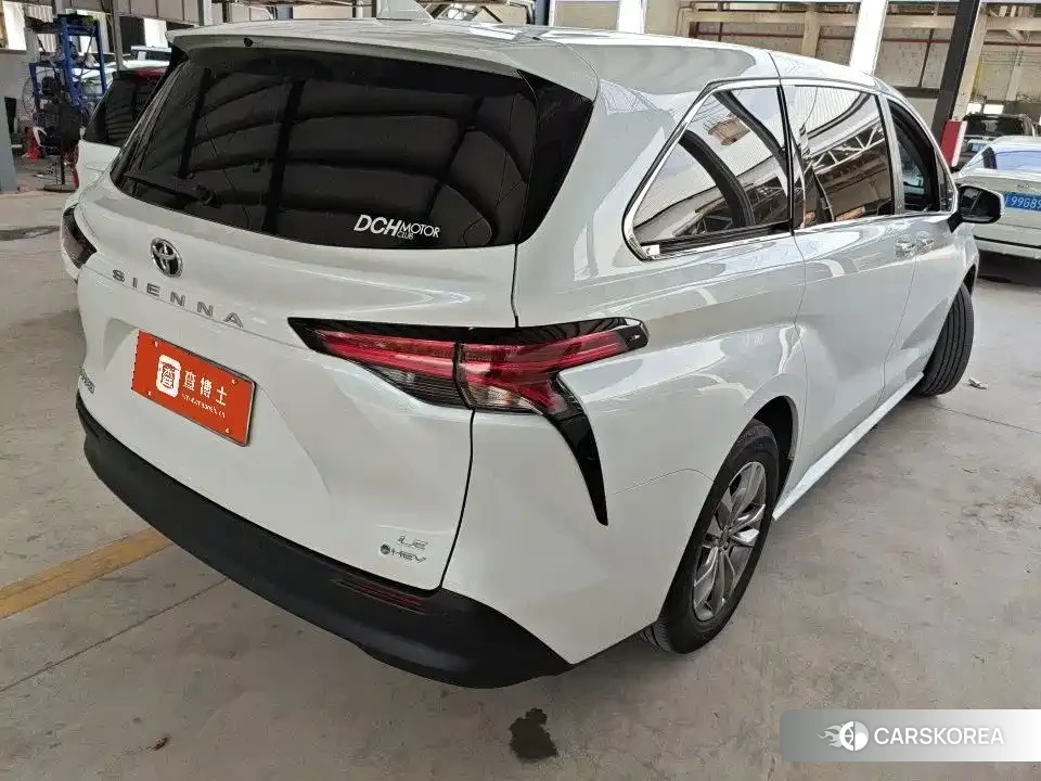 Toyota Sienna 2024 Белый из Китая, фото 6