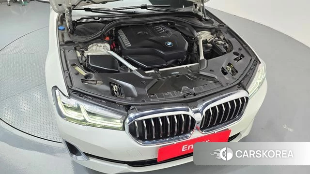 BMW 5 Series (G30) id 4501139 из Кореи 16