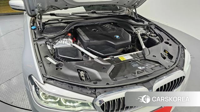 BMW 5 Series (G30) id 3911373 из Кореи 16