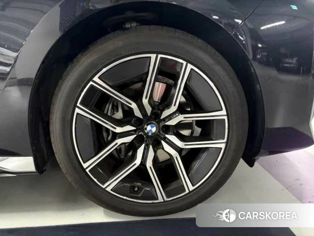 BMW 7 Series (G70) id 4329389 из Кореи 16