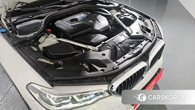 BMW 5 Series (G30) id 3602074 из Кореи 17