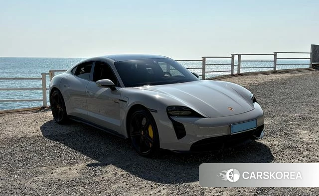 Porsche Taycan id 4201441 из Кореи 16