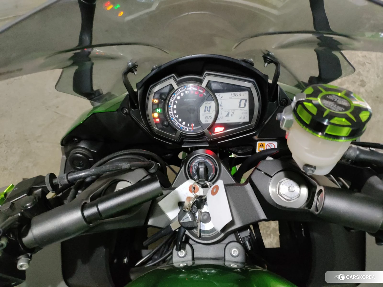 Kawasaki NINJA 1000 id 3947423 из Японии 6